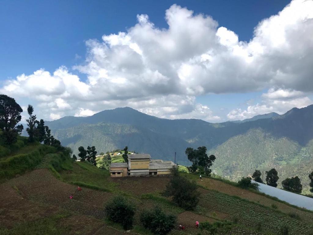 Green View Resort New Tehri Экстерьер фото
